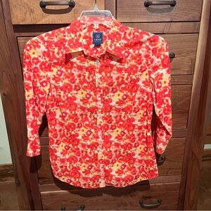 IZOD top. Rep orange white and yellow button down collared top. Mid sleeve.